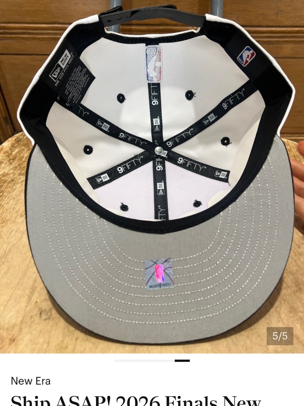 New Era White/Black/Orange New York Knicks NBA Champions Patch Snapback- - Picture 5 of 5